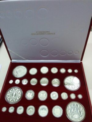 Centenario del Descubrimiento de America. Coleccion completa en plata. En estuche. Sin certificados.